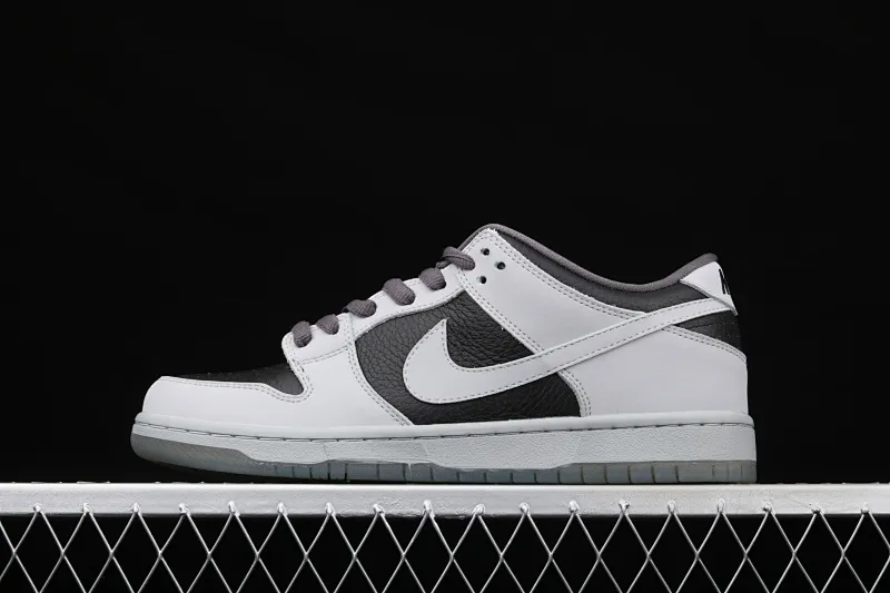 All categories Nk SB Dunk Series Nk SB Dunk Low low-top skate shoes J version Atlas x Nk SB Dunk Low QS 35mm Lycra low-top skate shoes 504750-020